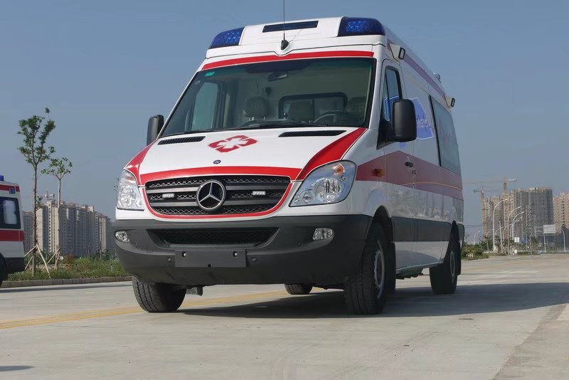 奔馳凌特救護(hù)車(chē)15271321777