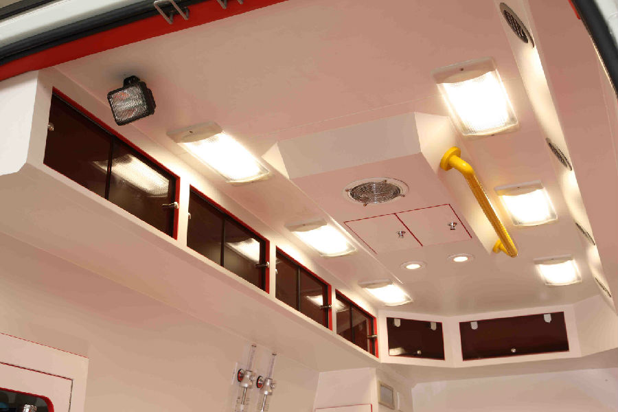 東風(fēng)御風(fēng)救護(hù)車