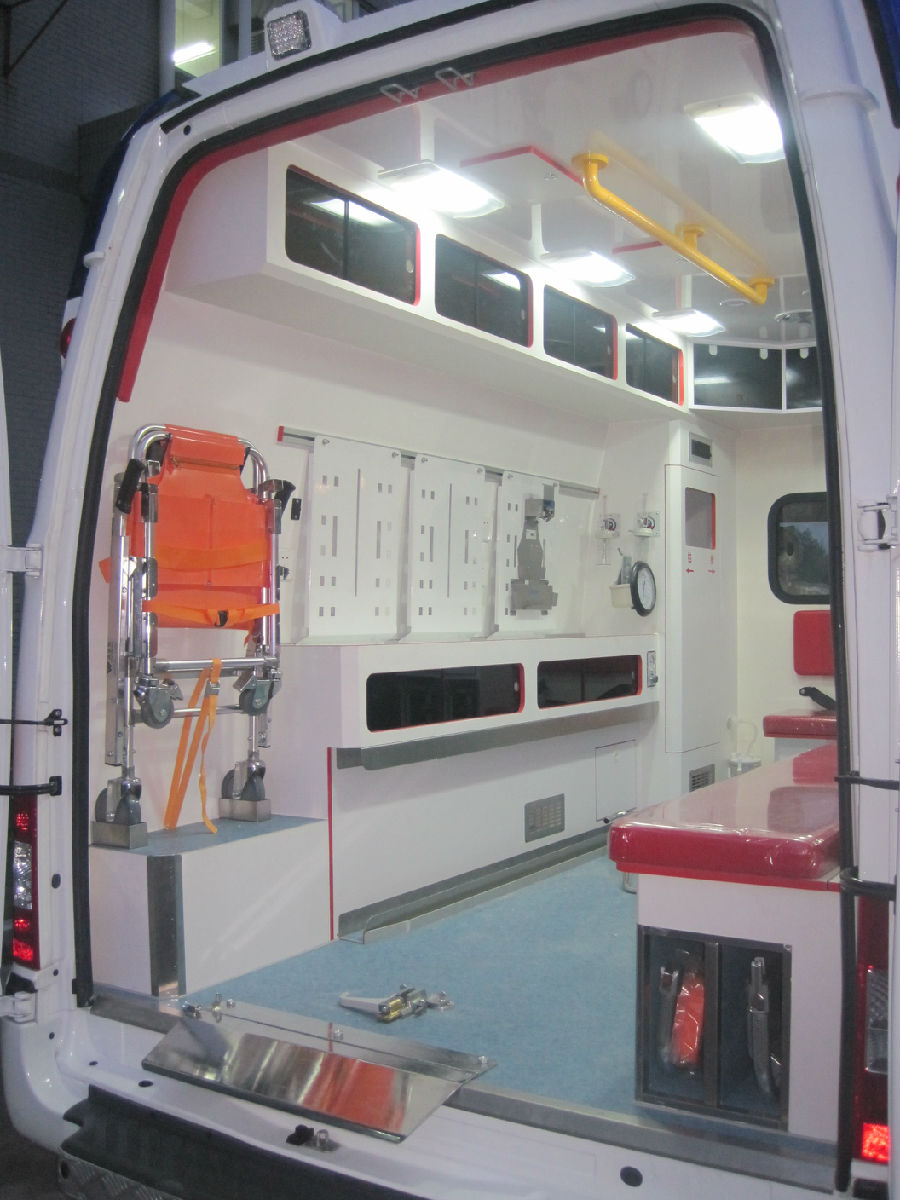 東風(fēng)御風(fēng)救護(hù)車