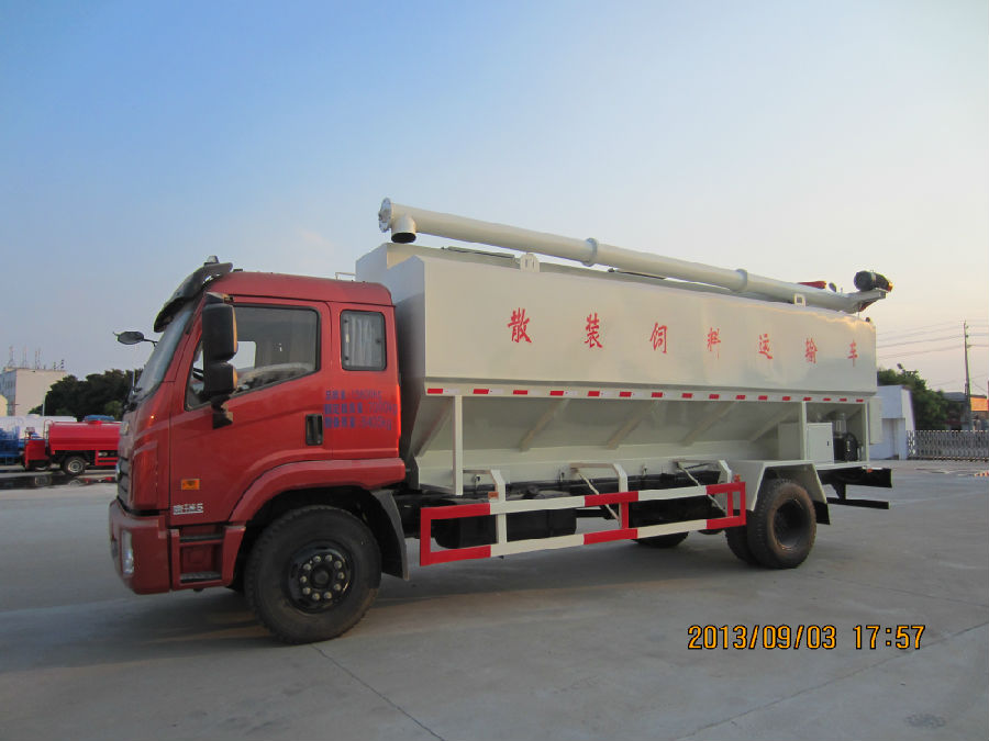 飼料車15342793888