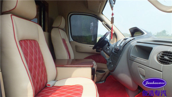 大通房車:15342793888