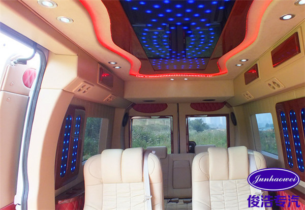 俊浩房車:15342793888